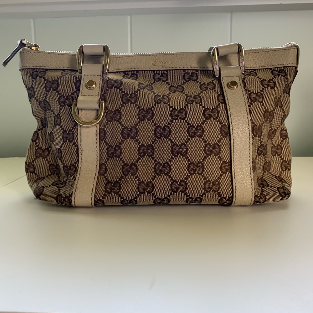 Gucci Tan and Cream Shoulder Bag